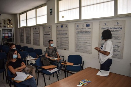 "Cooperare ed operare significa costruire pro...